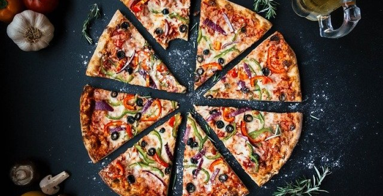 Muhteşem Pizza Tarifi