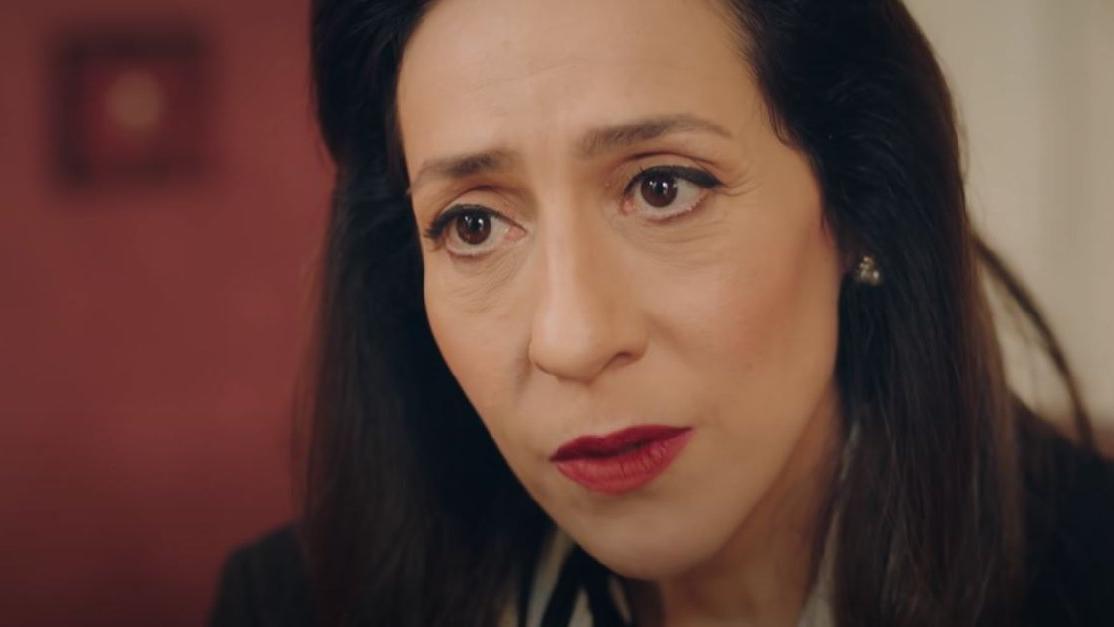 kirmizi-oda-gülseren-budayicioglu